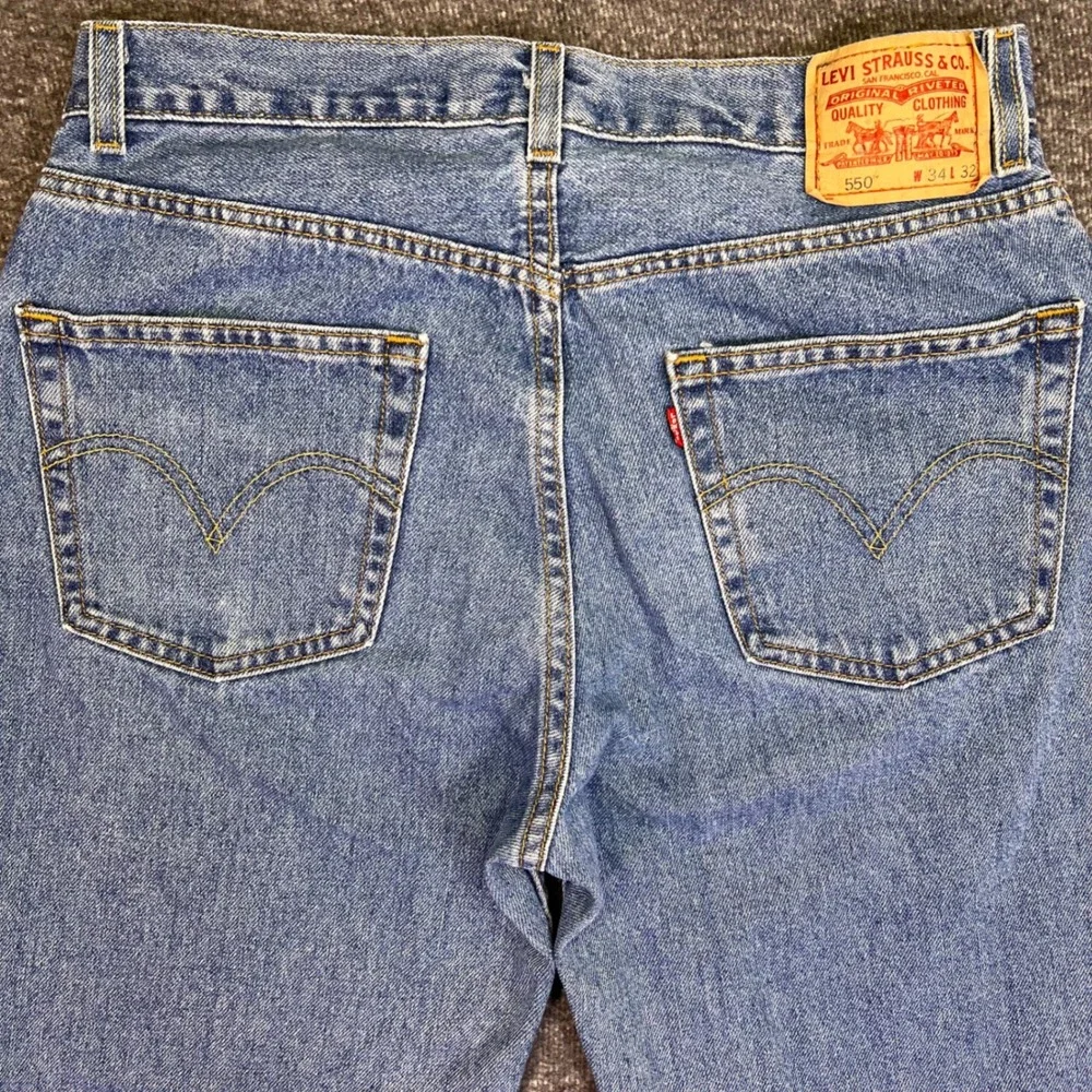 Levis 550 Jeans Mens 32x31 Blue Denim Relaxed Tapered Casual High Rise Retro Y2K